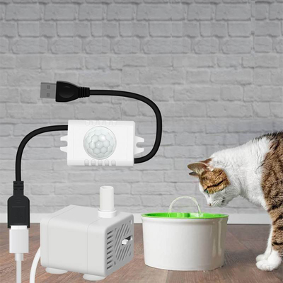 Interruptor conduzido da tira da água potável dos animais de estimação do interruptor do sensor de movimento do corpo de USB 5V distribuidor infravermelho