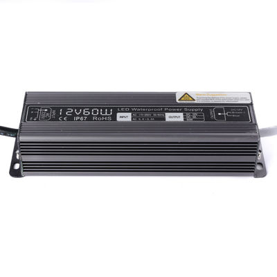 A C.C. 12V 60W que ilumina o motorista impermeável Power Supply IP67 do diodo emissor de luz do transformador entrou o adaptador de AC170-250V para a tira do diodo emissor de luz