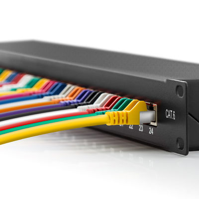 24 polegadas Rackmount portuárias x 1U do painel de remendo Cat6 de Pacthpanel UTP RJ45 19