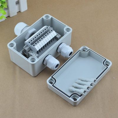 IP65 Caixa de junção de cabo à prova d'água 80*130*70mm com UK2.5B Din Rail Terminal Blocks 1 em 3 fora