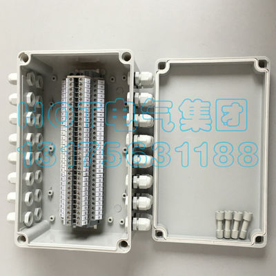 Caixa de junção elétrica 250*150*200mm da canalização do cerco com blocos de terminais 600V 32A do trilho do ruído UKK5