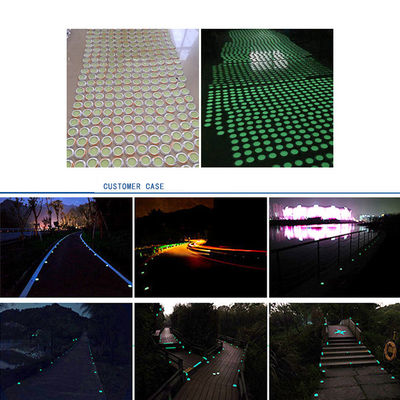 A plataforma fluorescente Auto-luminescente plástica ilumina a lâmpada exterior da terra do jardim da luz da entrada de automóveis do caminho
