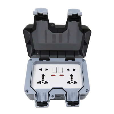 Caixa de interruptor plástica de carregamento exterior IP66 de Polos do soquete fixado na parede da tomada de poder Wheatherproof